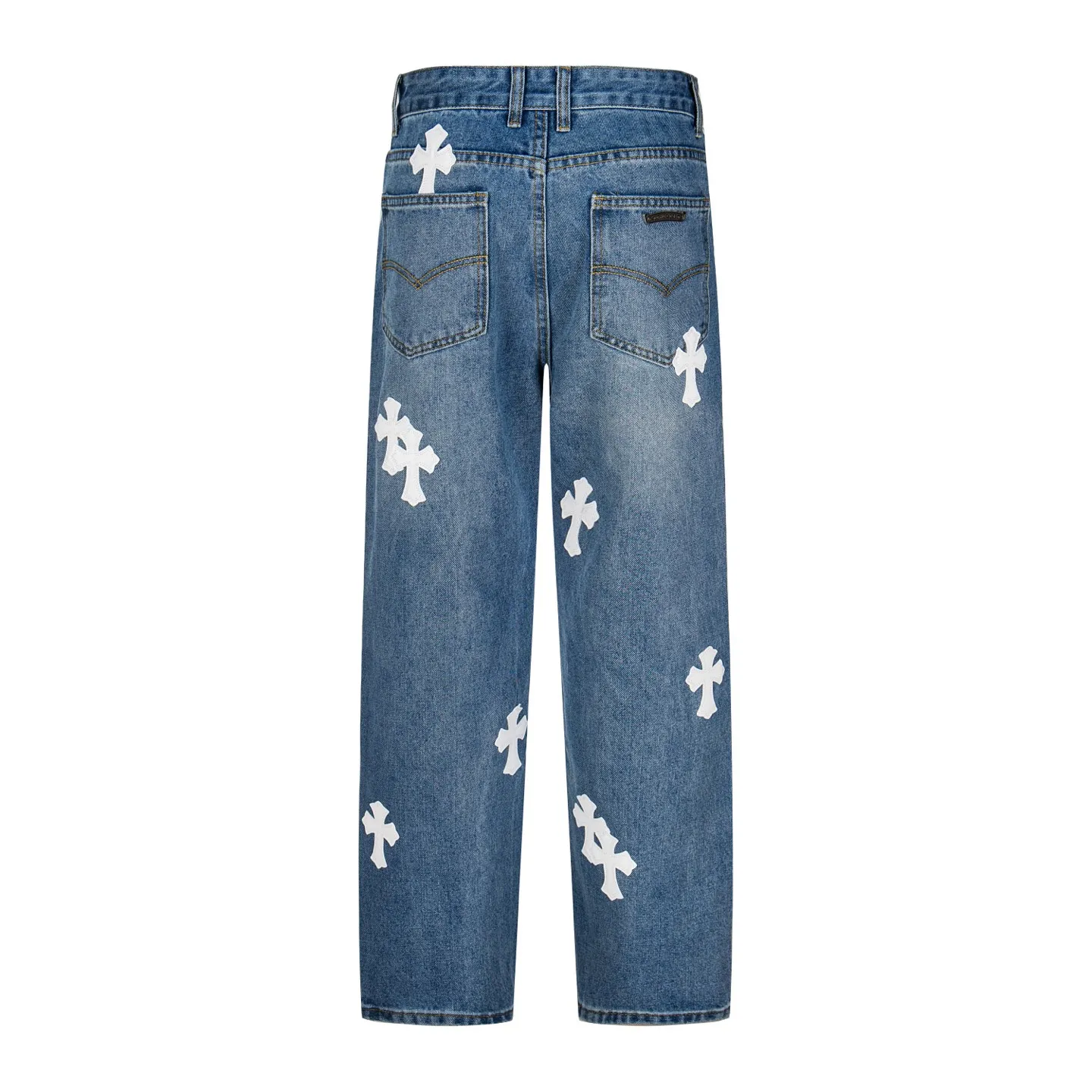 P210 Chrome Hearts jeans, blue and white leather. It is well known that chromehearts jeans use vintage Levis jeans as the base for creation. They usually add their own unique silver buckles and silver ornaments, plus leather embellishments. This is the reason why the value of these vintage jeans doubles, because the base is vintage jeans, and the jeans themselves have become very soft and comfortable after years of baptism. This can be distinguished from ordinary jeans. Regarding the size, you should also refer to the pants data. Style number: 1780# Size: 28 30 32 34 36